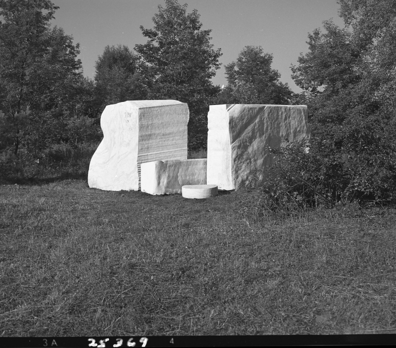 Vermont_highway_sculptures