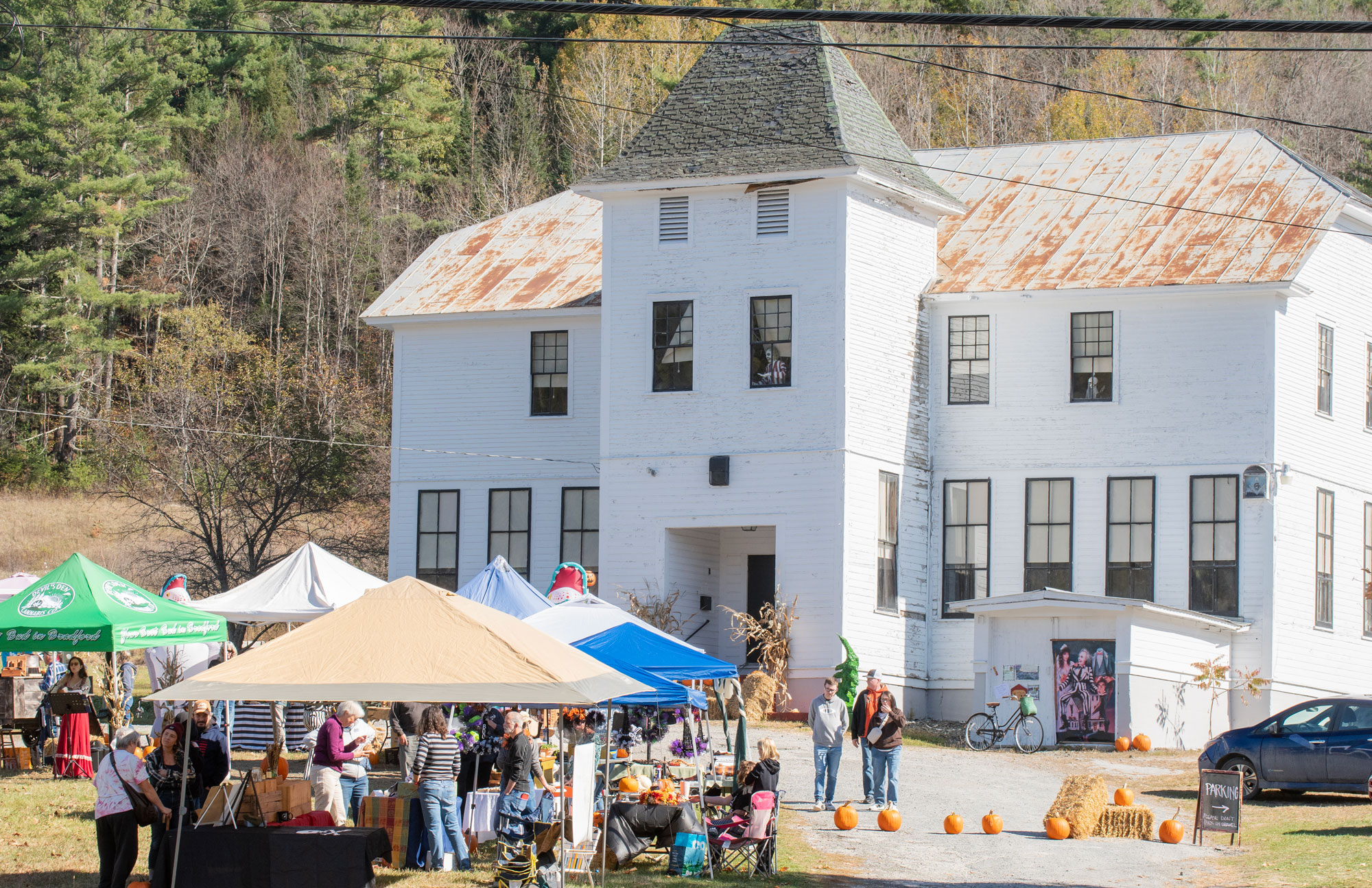 Miss_Shannon's_School_from_Beetlejuice